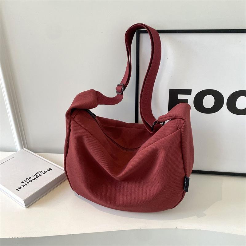 Canvas bag corduroy new wide shoulder strap messenger bag large capacity commuter dumpling bag single shoulder ins wind