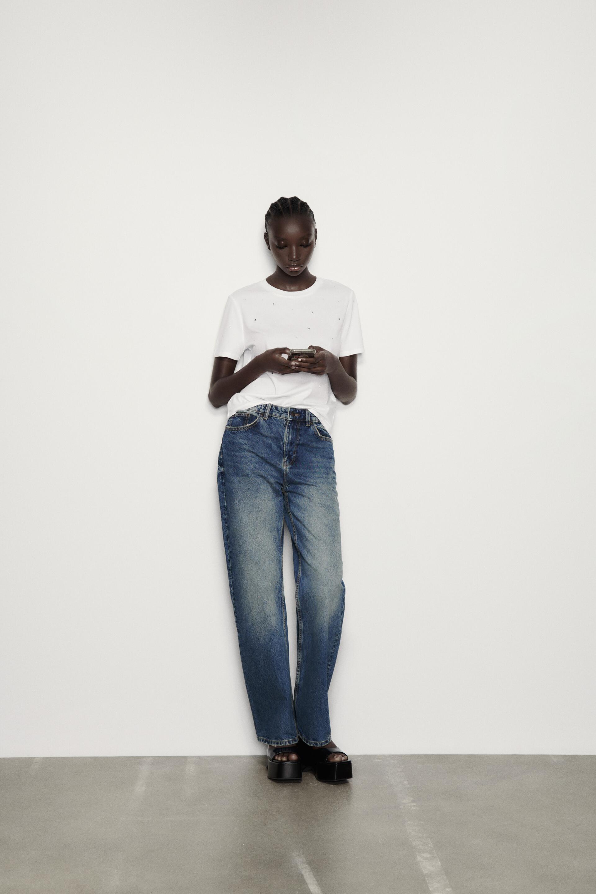 

ХЛОПКОВАЯ ФУТБОЛКА СО СТРАЗАМИ