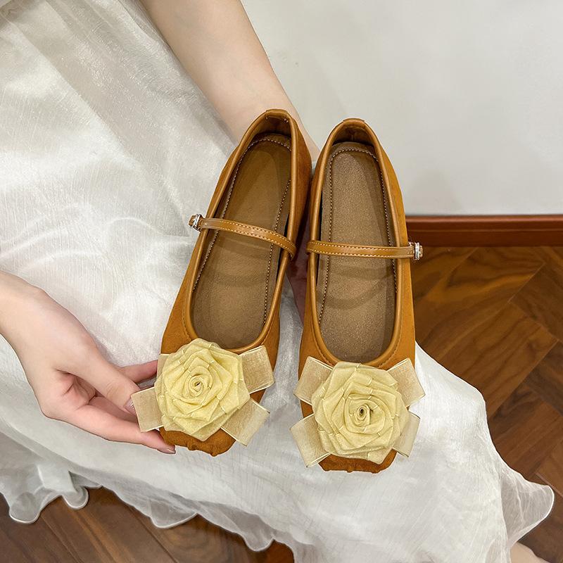 Gentle fairy wind single shoes female spring and autumn French new Chinese elegant flower shallow mouth Mary Jane shoes