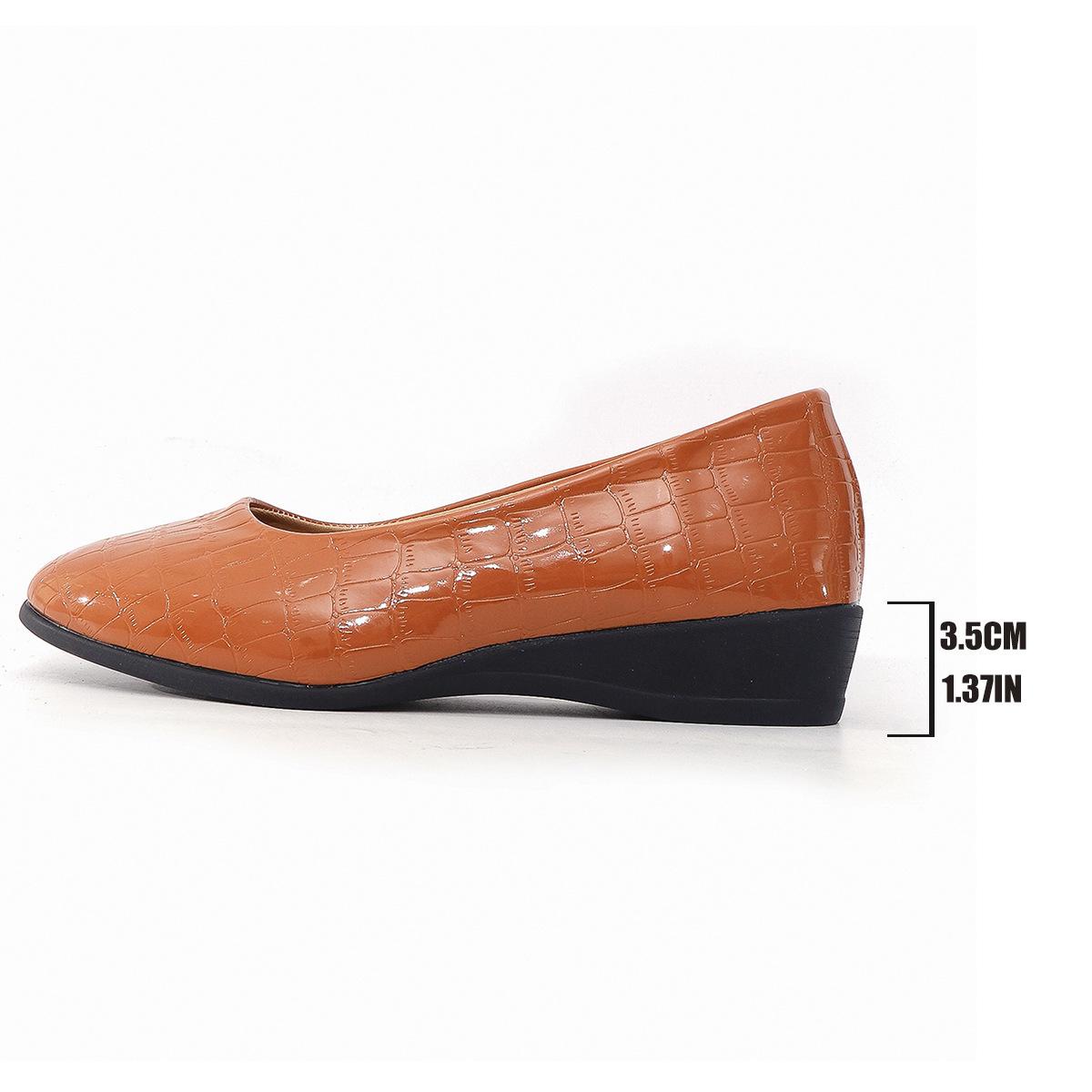 

Plus size new European and American pointed wedge shoes stone pattern mom shoes 43 світло-коричневого кольору