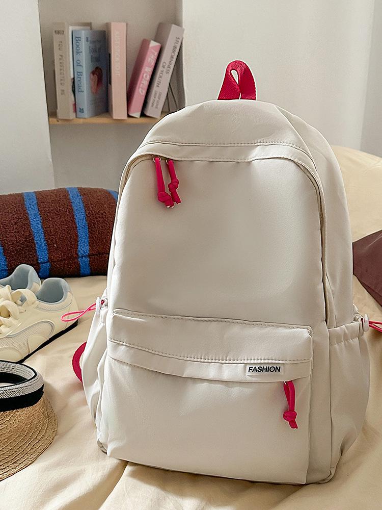 Zaino versatile in tinta unita: Leggero e Semplice per Studenti delle Scuole Medie e Superiori.