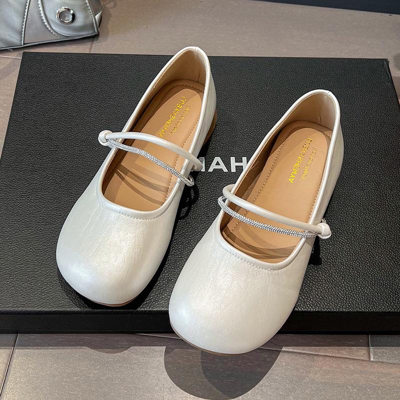 French silver Mary Jane small leather shoes women's 2025 new summer beautiful skirt flat bottom shallow mouth evening single shoes