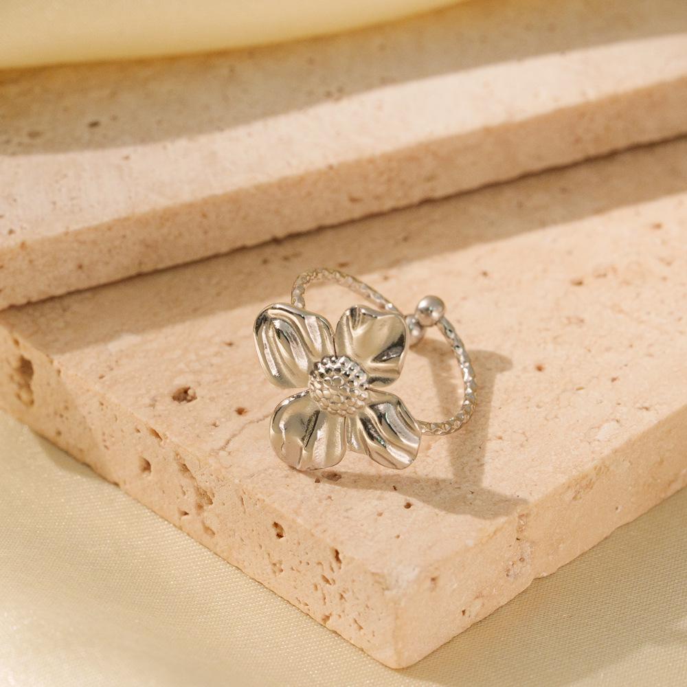 Women s 18k Gold Titanium Steel Striped Open Ring with Round Plate