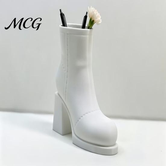 One-piece Molded Box Storage Box, 3D Printed One-Piece Molding Dried Flower Vase, High-Heeled Smooth Curved Surface Boot Pen Holder, Desktop Organizer