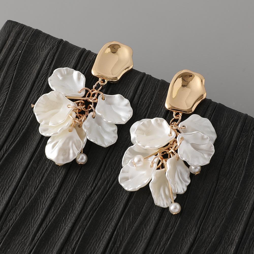 

Metal Shell Flower Geometric Dangle Earrings Women New Elegant Trend Design Zircon Party Accessories золотий
