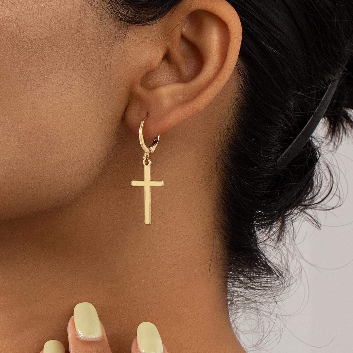 Retro Unisex Alloy Cross Earrings - Simple & Stylish Pendants золотой