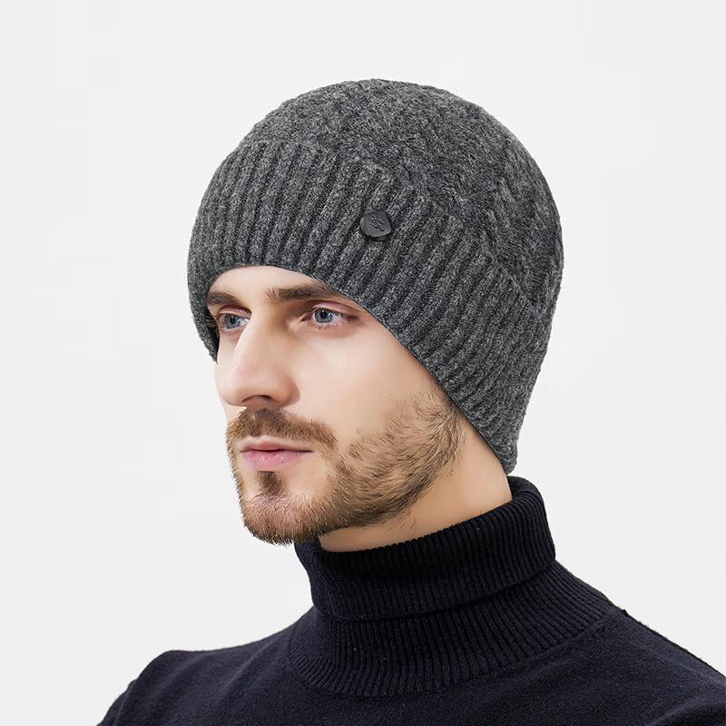 

Zhen Yue Qi Вязаная шапка-бини из зимней шерсти с R-логотипом One Size