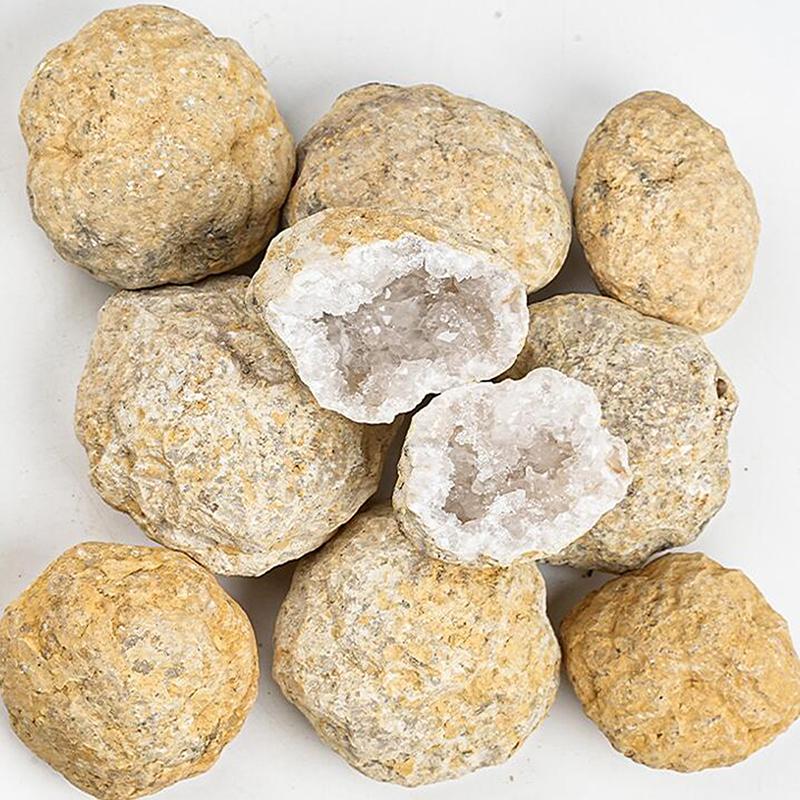 1 Stück Büro-Ornament Anhänger Natürliche Kristall Geode/Höhle Geschenke Für Kinder Schreibtischdekoration Roher Rohstein Mineralienprobe