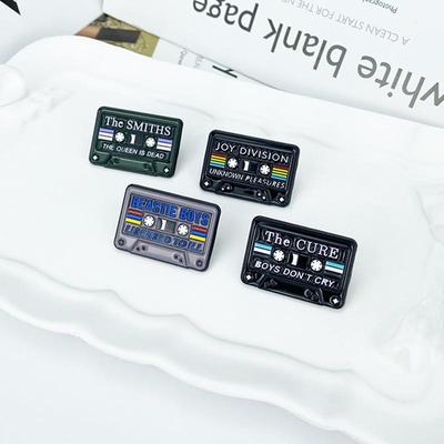 Cucito e maglia – Spillette