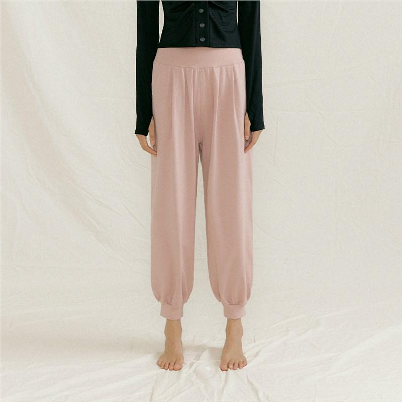 

2024 Fall/Winter Straight-Leg Cuffed Yoga Pants - Tummy Control, Casual Fit, Flattering Silhouette, Perfect for Fitness and Running. Medium