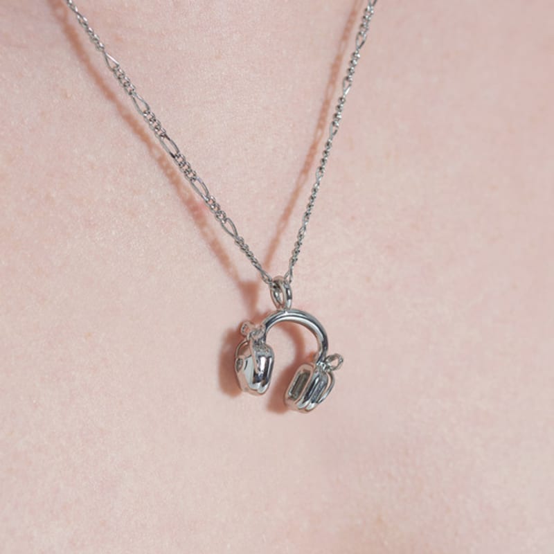 

noonoo fingers Ribbon Tie Headphones Necklace WHITE GOLD