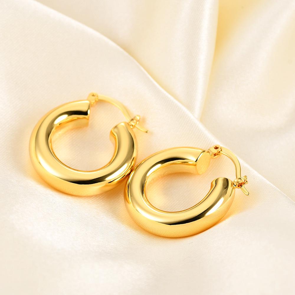 European & American Trendy Geometric Metal Earrings: 18K Gold Plated Stainless Steel Hollow Square Oval Studs