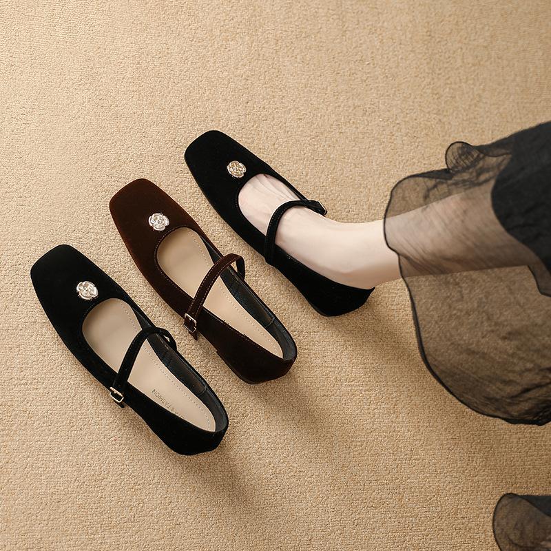 W712-50 French Camellia Mary Jane Women's Shoes 2025 Autumn New Metal Buckle One-word Belt with Skirt Single Shoes