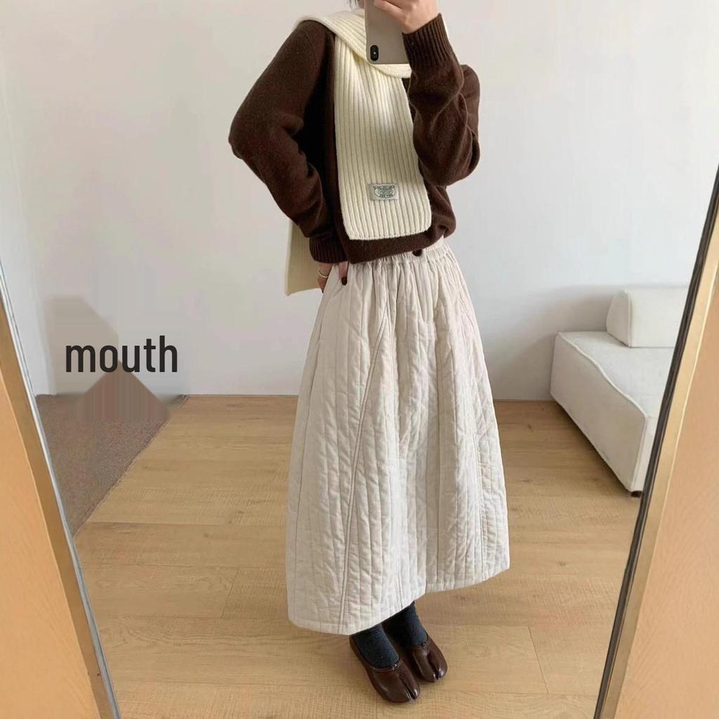 Women's Retro Quilted Skirt - Korean Casual Style, Solid Color, Autumn/Winter, Slimming Bud Design