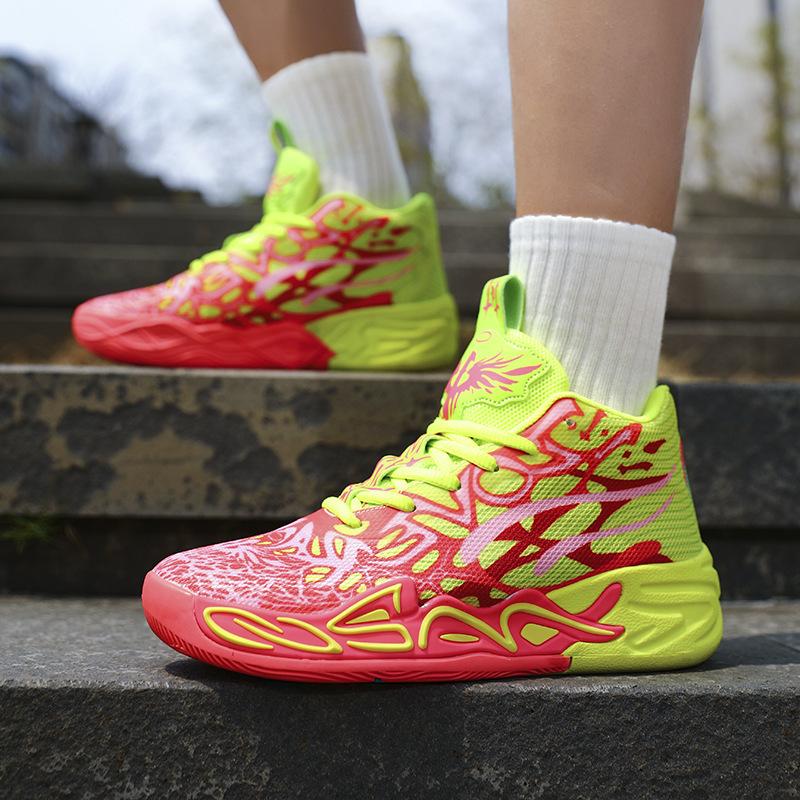 Nye tre-ball fjerde generasjons basketballsko høy topp nye studenter gutter og tenåringer faktisk kamp sement sportssko