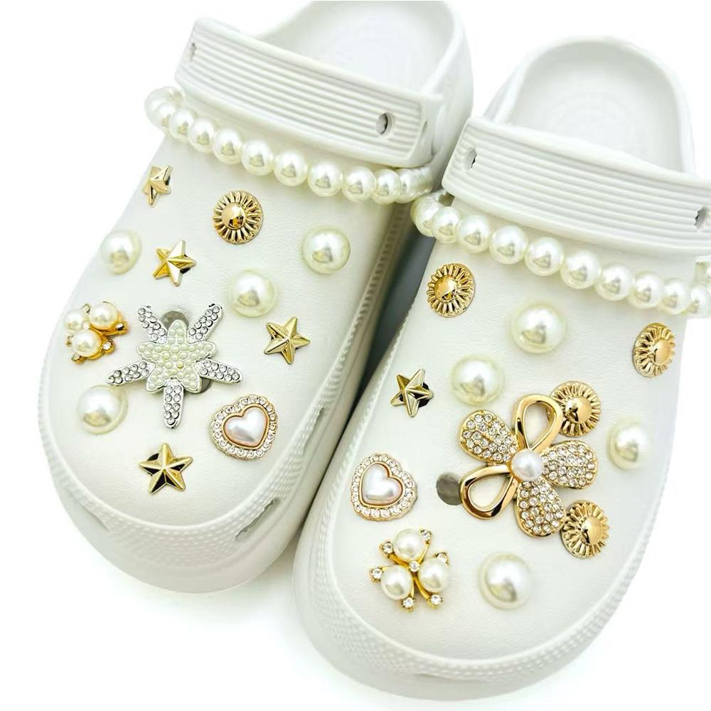 24/26PCS Fashion Shoe Charms Set Accessories Hole Shoe Buckle Golden Rhinestone Flower Pearl Chain DIY 3D Shoes Decorations Gift