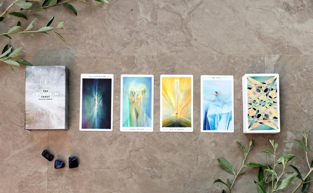 Fountain Japanese Oracle Tarot Fortune with Japanese Instructions I.I.J. Tarot, Edition, Cards, Affirmations, Telling,