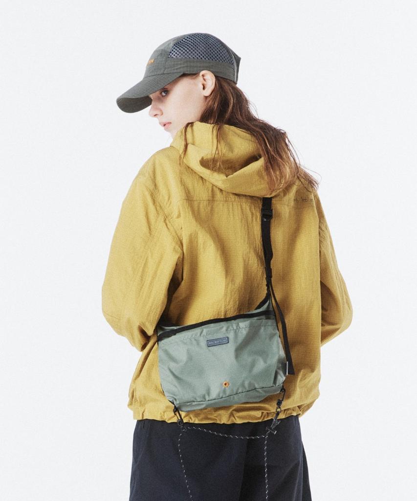 Brompton London Roll Pack Jacket - Mustard (P261Ujp101)