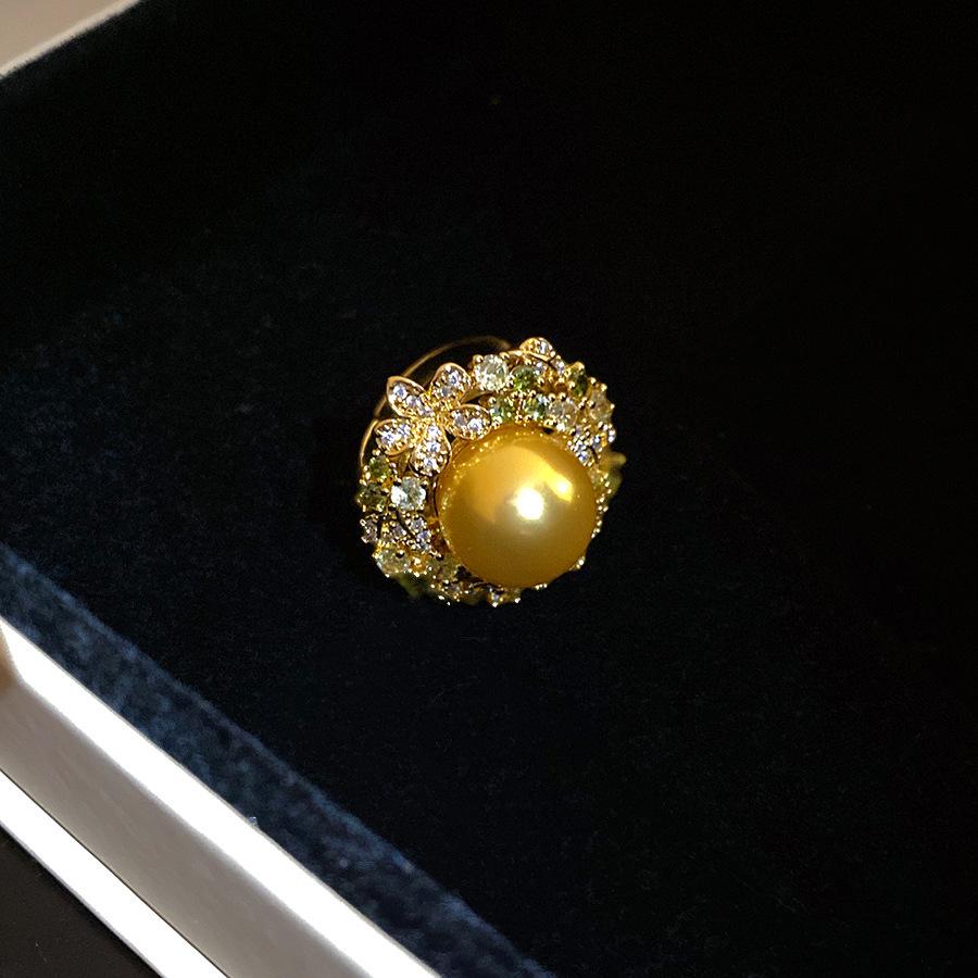 Golden Pearl Light-Gathering Gold-Plated Zircon Jewelry Set: Pearl Ring, Earrings, Necklace – Vintage Light Luxury Collection.