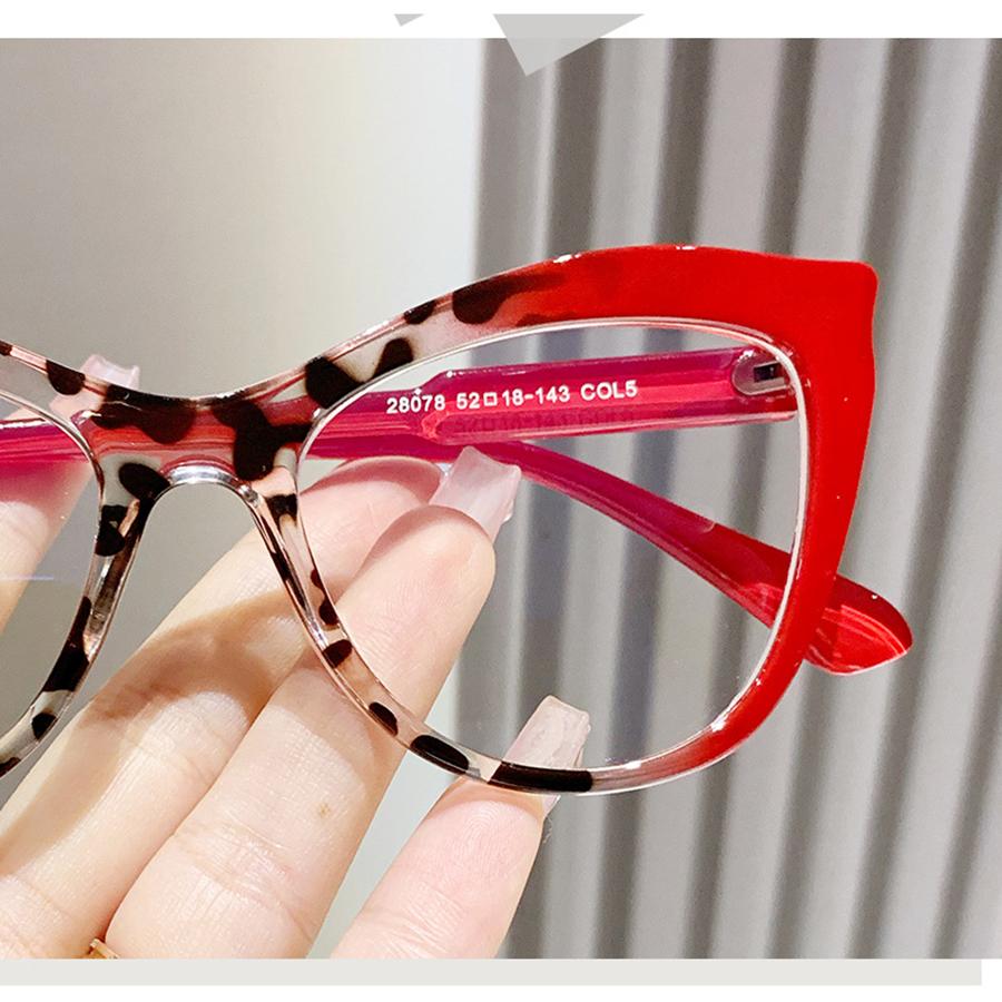 Fashionable Glasses for Women Retro Cat Eyes Anti Blue Light Flat Lens Color Blocked Personalized Eyeglass Frame
