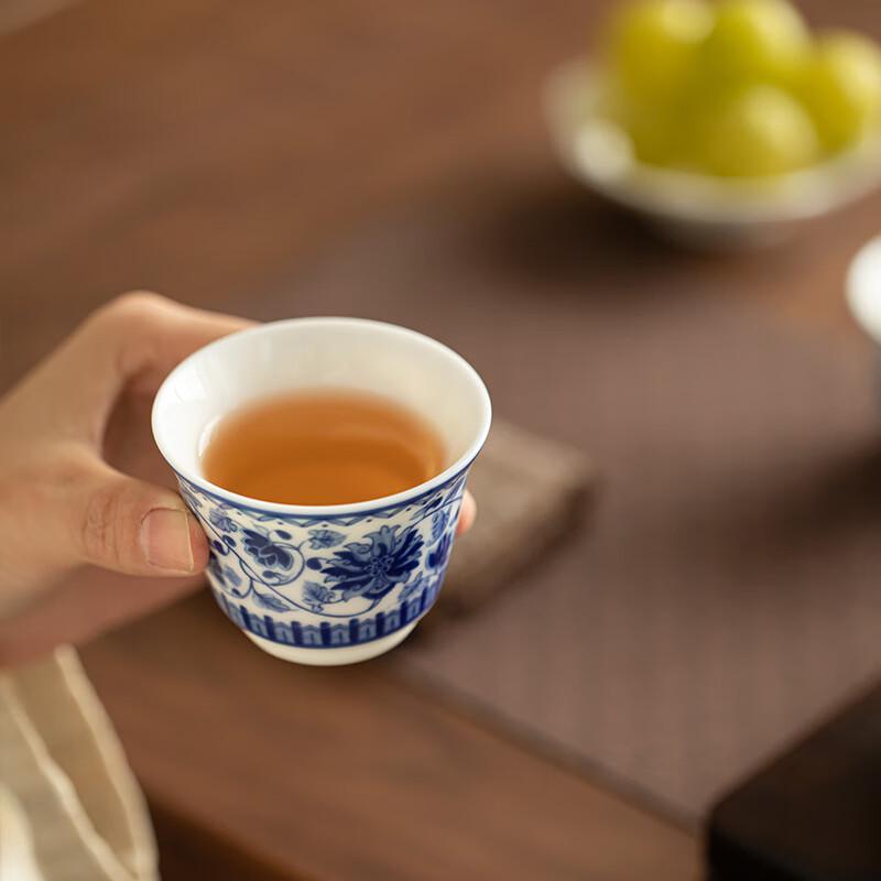 

Blue & White Porcelain Intertwined Lotus Tea Cup