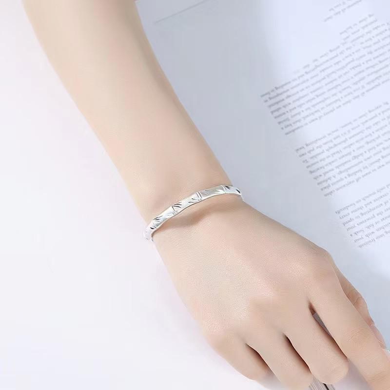 Silver Plated Bamboo Bangle: Frosted Alloy, Fashionable Gift for Women & Elderly