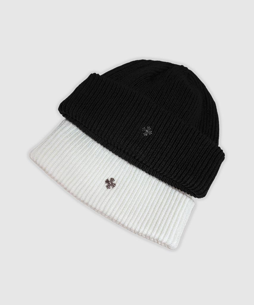 Damiswi Cross Metal Symbol Beanie_Black