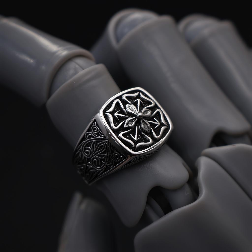 Retro "Floral Edge" Four-leaf Clover Adjustable Open Ring For Men Silver-plated Copper Gothic Punk Edgy Jewelry Accessories Gift