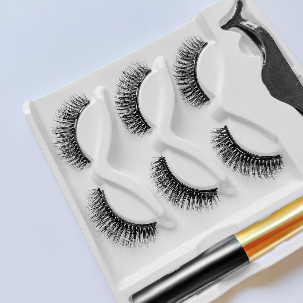 Magnetisches Set mit natürlichen, simulierten künstlichen Wimpern: 3 Paar mit abgewinkeltem Flügeldesign
