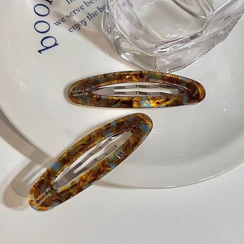 Female Retro Style Oval Small Fresh Hollow Hair Clip