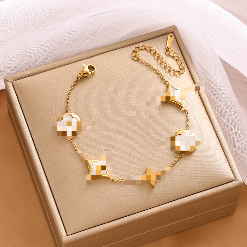 High-End Titanium Steel Four-Leaf Clover Bracelet with Shell Pendant – Durable, Fade-Resistant Design