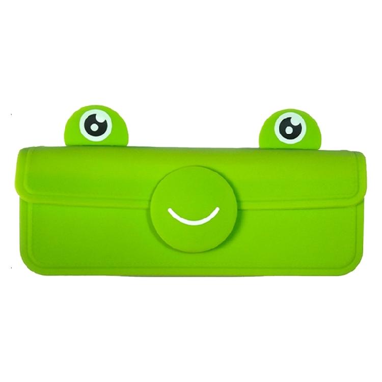

Silicone Pencil Case Large Capacity Magnetic Pen Box Button Closure Water Resistant for Children Student Office Workers зелений