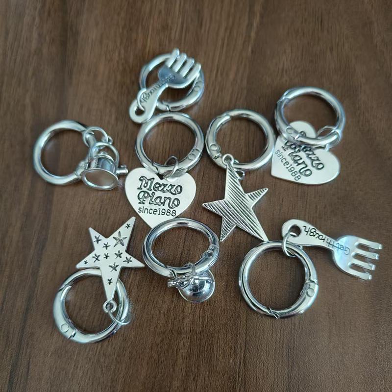 2 Stück Legierung Pentagramm Schuhzubehör Kreativ Glocke Gabel Anhänger DIY Hängend Party Schmuck Karabinerhaken Schuhschnallen Dekoration