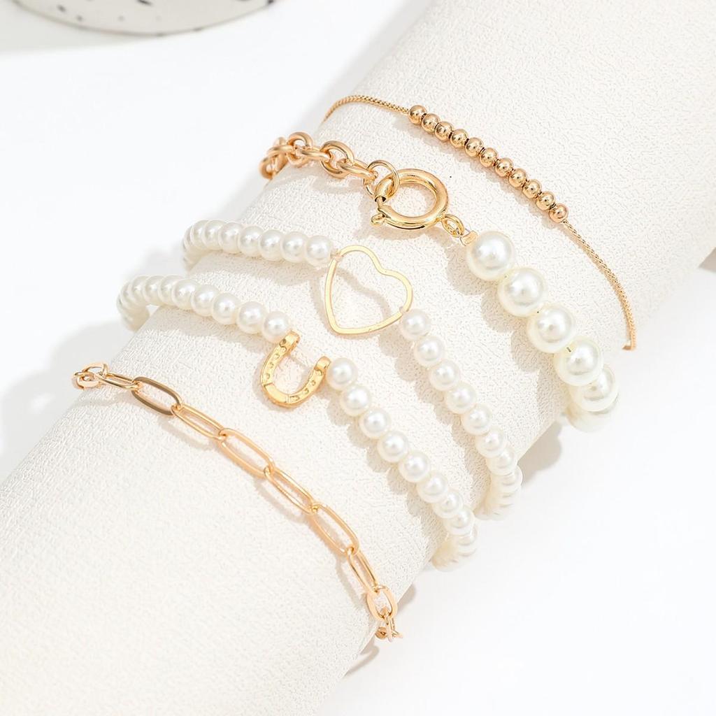 5-Piece Horseshoe Buckle Heart Charm Beaded Bracelet Set with Imitation Pearls & Bullet Clasp for Women