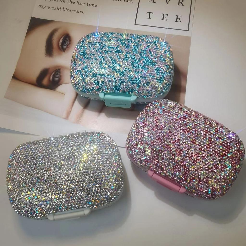 1 szt. Diamentowy Mini 7-dniowy Tygodniowy Pojemnik na Tabletki Przenośny Mały Pojemnik na Lekarstwa Błyszczący Pudełko na Cukierki Biżuterię Podróżny Organizer na Tabletki