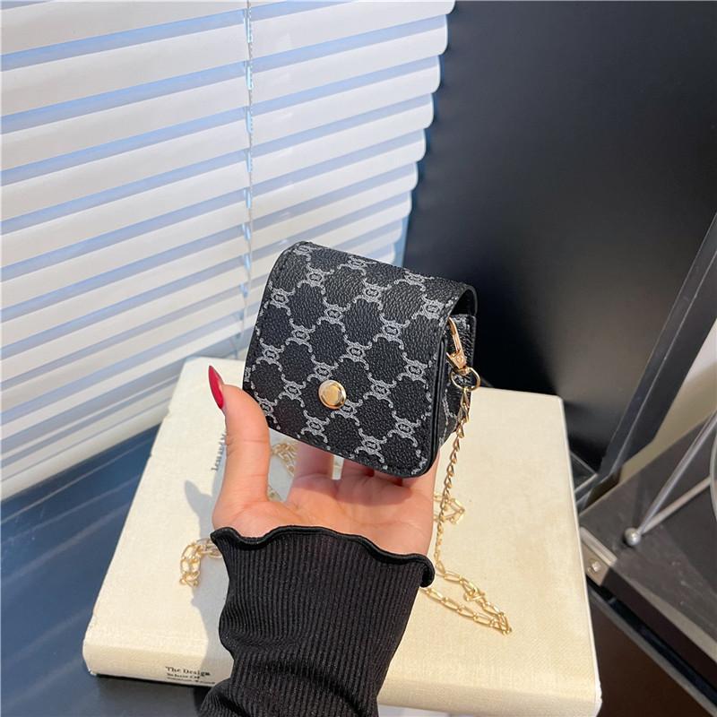This Year's Popular Mini Small Bag Women's 2025 New Trendy Fashion Simple Shoulder Messenger Bag Trendy Versatile Small Square Bag
