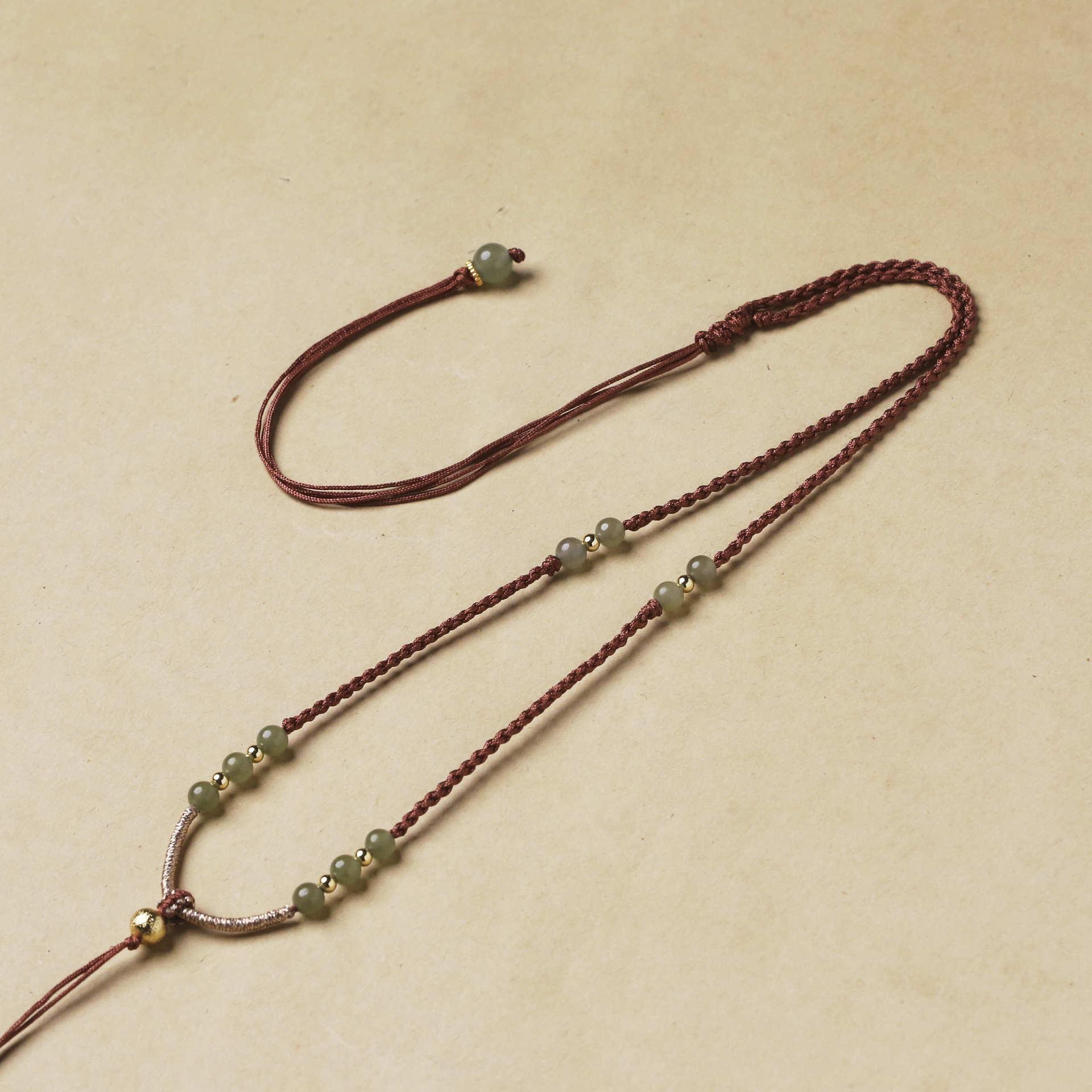 

Подвеска из нефрита Хэтянь ручной работы с регулируемым плетеным шнурком для ожерелья Standard