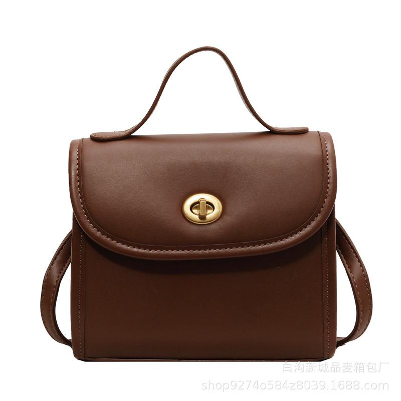 French niche temperament retro small bag women's 2025 new trendy portable shoulder bag foreign style crossbody backpack