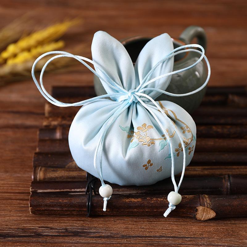 Ping An Cultural Scenic Amulet: Hanfu Style Sachet Pendant for Safety and Luck