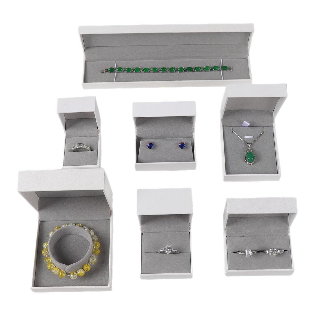 Elegant White Weicai Pattern Jewelry Box with Leather Grain Finish