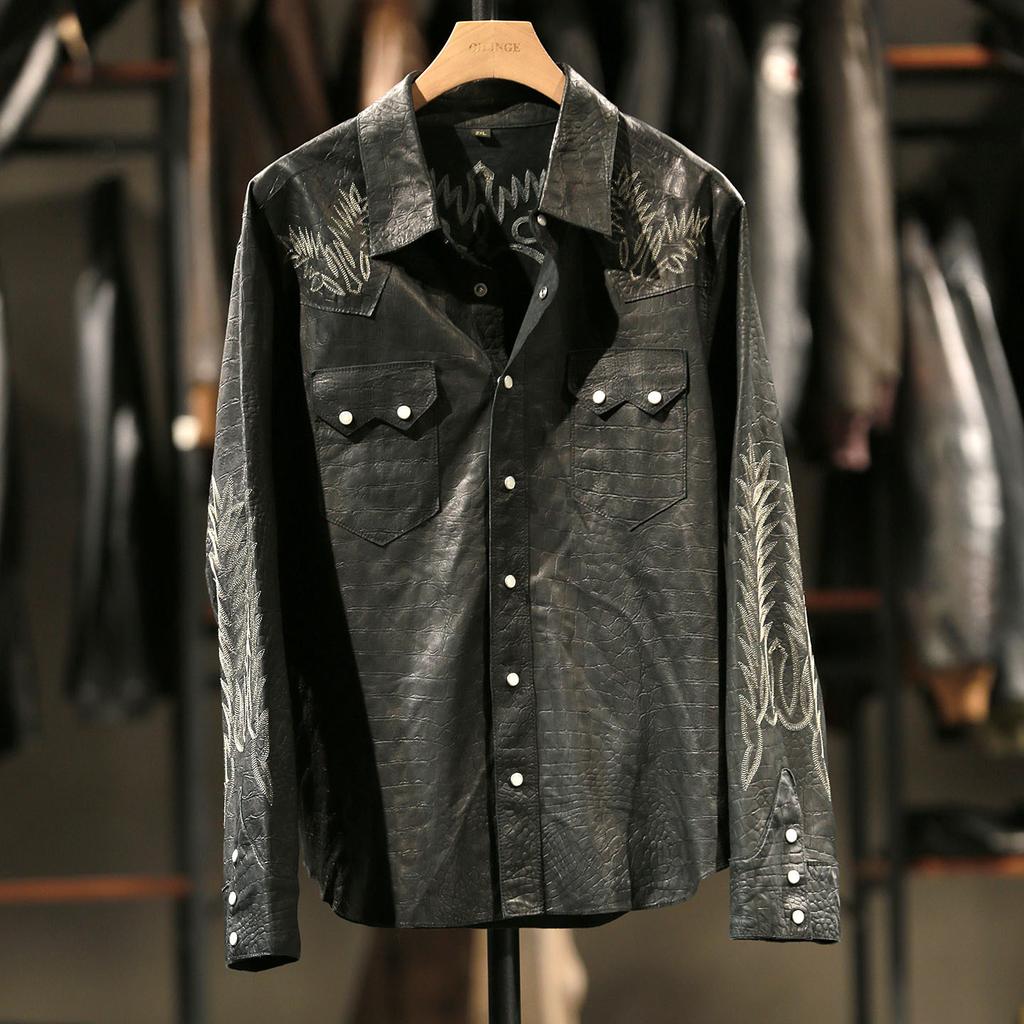 Buttercup pattern heavy industry embroidery American western denim shirt enzyme washing old and light Bengal tea core lambskin