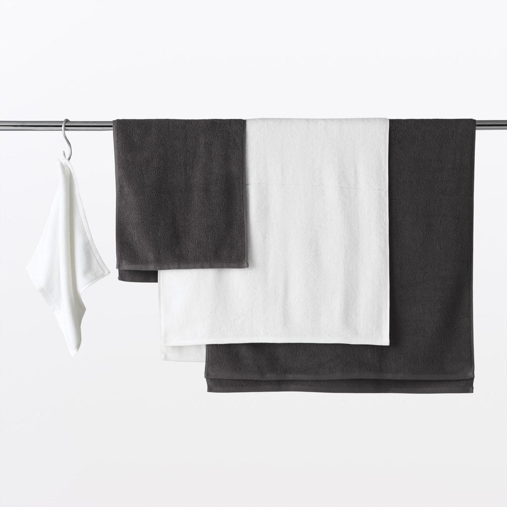 MUJI Fluffy Pile Large Bath Towel - Set of 4, 70 x 140 cm, Gray 84909641
