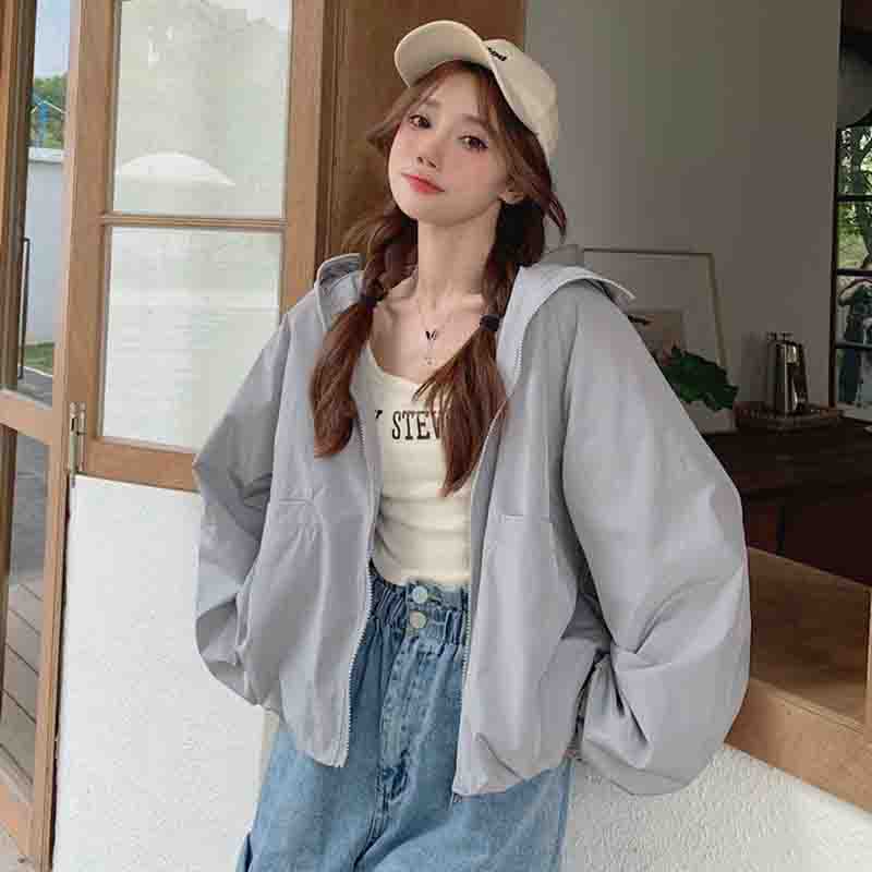Women Summer Solid Color Loose Fit Sunscreen Clothing Jacket Female New Appear Thin Hooded Long Sleeved Sunscreen Clothing Coat