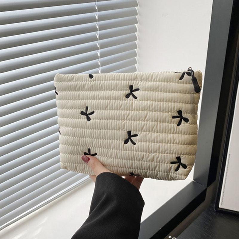 

Fashionable Bow Embroidery Storage Bag with Large Capacity Fresh Makeup Bag Portable Handbag Suitable for Women To Organize белый