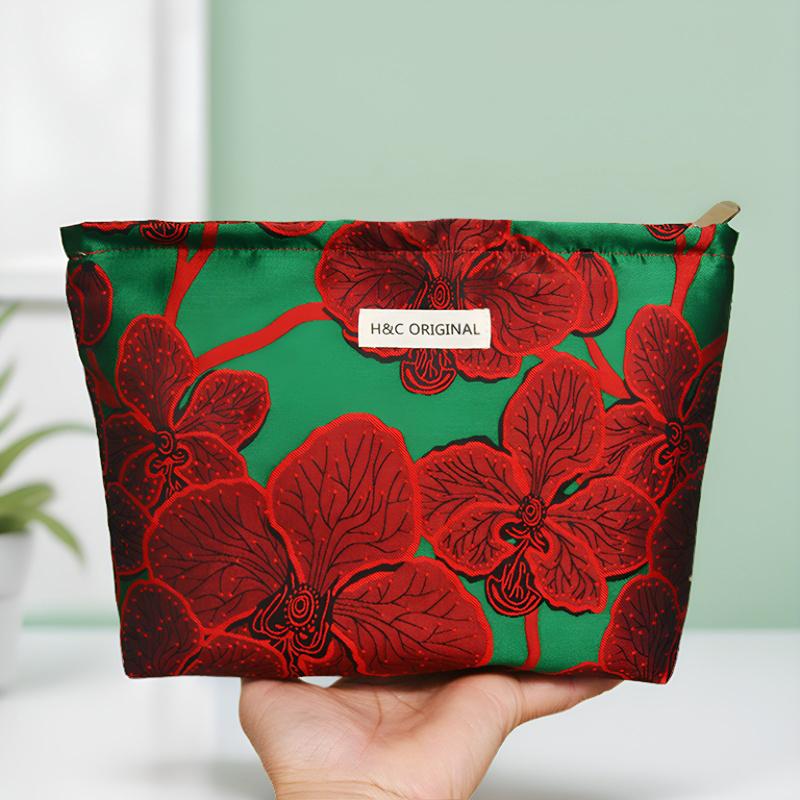 

Women s Large Travel Cosmetic Bag Portable Skincare Product Organizer Travel Toiletry Bag S червоний
