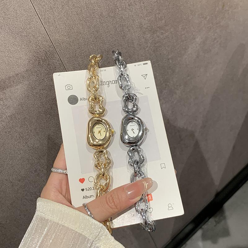 Watch Irregular Bracelet Watch Women'S Retro Fashion Personality Light Luxury Exquisite Quartz Women'S Watch