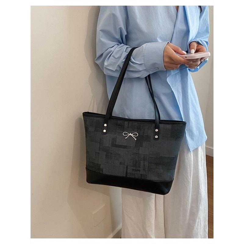 Large-capacity Bag For Women, Versatile, Fashionable, One-shoulder, Trendy, Commuter, Retro, Casual Tote Bag