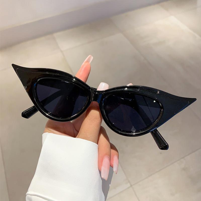 Vintage Y2K Cat Eye Sunglasses Women Men Punk Fashion UV400 Luxury Shades Trendy Designer Brand