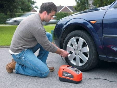 Black+Decker Compressor / Mini Compressor 12V 8.3Bar Asi200