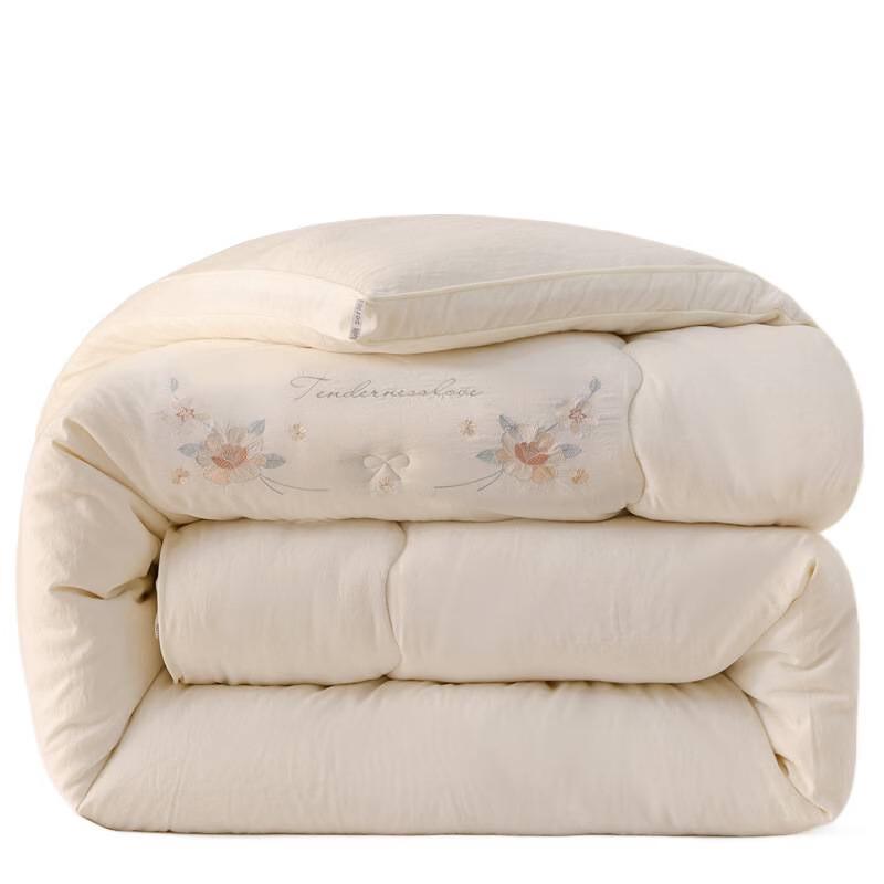 oeny Embroidered Soybean Fiber Quilt